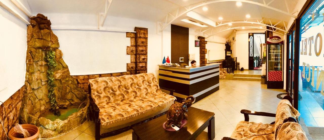 Hotel Nice Tbilisi Exteriör bild
